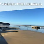 Prázdninový dům Pti Nel, Charmante Maison 100 M D 'asnelles Au Coeur Des Plages Du Debarquement Proche Arromanches Et Bayeux , Jardin, Terrasse En Bois Amenagee, Parking, Commerces Et Restaurants A 10 Mn A Pied *