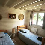 Prázdninový dům Pti Nel, Charmante Maison 100 M D 'asnelles Au Coeur Des Plages Du Debarquement Proche Arromanches Et Bayeux , Jardin, Terrasse En Bois Amenagee, Parking, Commerces Et Restaurants A 10 Mn A Pied Asnelles