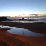 Pti Nel, Charmante Maison 100 M D 'asnelles Au Coeur Des Plages Du Debarquement Proche Arromanches Et Bayeux , Jardin, Terrasse En Bois Amenagee, Parking, Commerces Et Restaurants A 10 Mn A Pied Prázdninový dům Asnelles
