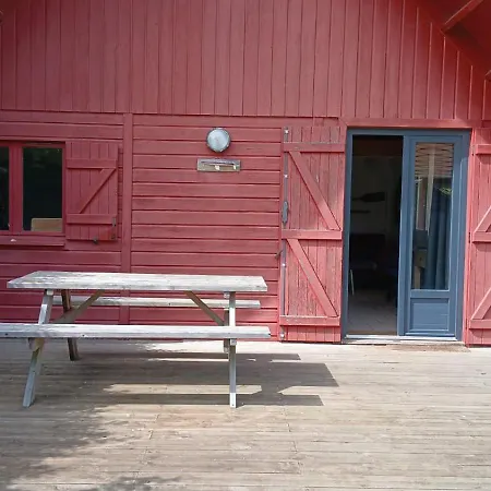 Pti Nel, Charmante Maison 100 M D 'asnelles 3 Chambres, Belle Piece De Vie, Au Coeur Des Plages Du Debarquement Proche Arromanches Et Bayeux , Jardin, Terrasse En Bois Amenagee, Parking Privatif, Commerces Et Restaurants A 10 Mn A Pied Prázdninový dům *
