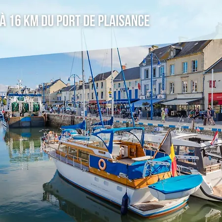 Prázdninový dům Pti Nel, Charmante Maison 100 M D 'asnelles 3 Chambres, Belle Piece De Vie, Au Coeur Des Plages Du Debarquement Proche Arromanches Et Bayeux , Jardin, Terrasse En Bois Amenagee, Parking Privatif, Commerces Et Restaurants A 10 Mn A Pied