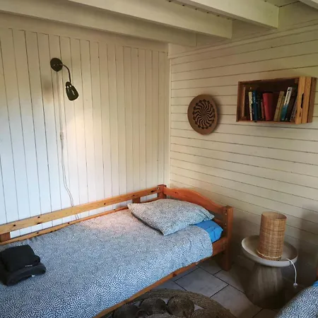 Pti Nel, Charmante Maison 100 M D 'asnelles 3 Chambres, Belle Piece De Vie, Au Coeur Des Plages Du Debarquement Proche Arromanches Et Bayeux , Jardin, Terrasse En Bois Amenagee, Parking Privatif, Commerces Et Restaurants A 10 Mn A Pied