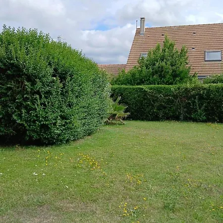 Pti Nel, Charmante Maison 100 M D 'asnelles 3 Chambres, Belle Piece De Vie, Au Coeur Des Plages Du Debarquement Proche Arromanches Et Bayeux , Jardin, Terrasse En Bois Amenagee, Parking Privatif, Commerces Et Restaurants A 10 Mn A Pied