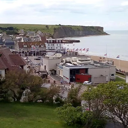 Pti Nel, Charmante Maison 100 M D 'asnelles 3 Chambres, Belle Piece De Vie, Au Coeur Des Plages Du Debarquement Proche Arromanches Et Bayeux , Jardin, Terrasse En Bois Amenagee, Parking Privatif, Commerces Et Restaurants A 10 Mn A Pied * Asnelles