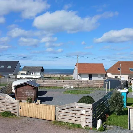 Prázdninový dům Pti Nel, Charmante Maison 100 M D 'asnelles 3 Chambres, Belle Piece De Vie, Au Coeur Des Plages Du Debarquement Proche Arromanches Et Bayeux , Jardin, Terrasse En Bois Amenagee, Parking Privatif, Commerces Et Restaurants A 10 Mn A Pied Asnelles