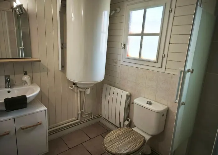 Pti Nel, Charmante Maison 100 M D 'asnelles Au Coeur Des Plages Du Debarquement Proche Arromanches Et Bayeux , Jardin, Terrasse En Bois Amenagee, Parking, Commerces Et Restaurants A 10 Mn A Pied Feriehus