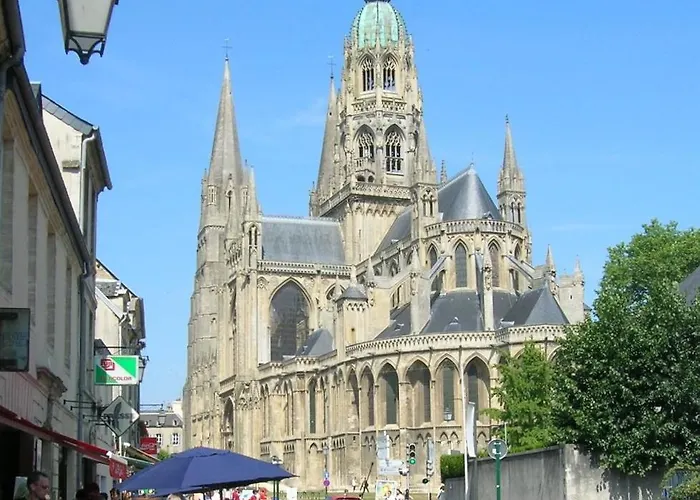 Feriehus Pti Nel, Charmante Maison 100 M D 'asnelles Au Coeur Des Plages Du Debarquement Proche Arromanches Et Bayeux , Jardin, Terrasse En Bois Amenagee, Parking, Commerces Et Restaurants A 10 Mn A Pied *