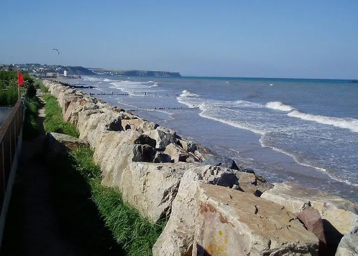 Pti Nel, Charmante Maison 100 M D 'asnelles Au Coeur Des Plages Du Debarquement Proche Arromanches Et Bayeux , Jardin, Terrasse En Bois Amenagee, Parking, Commerces Et Restaurants A 10 Mn A Pied *