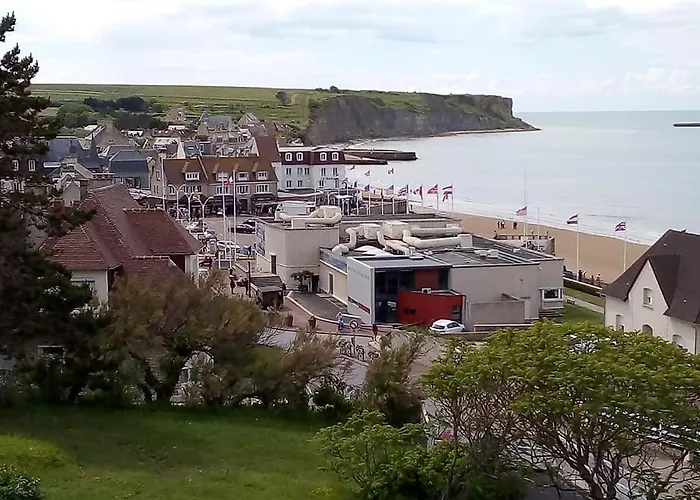 Pti Nel, Charmante Maison 100 M D 'asnelles Au Coeur Des Plages Du Debarquement Proche Arromanches Et Bayeux , Jardin, Terrasse En Bois Amenagee, Parking, Commerces Et Restaurants A 10 Mn A Pied * Asnelles
