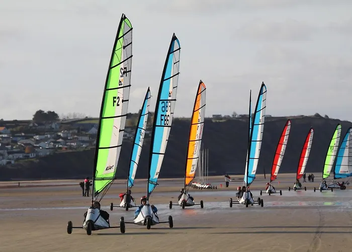 Pti Nel, Charmante Maison 100 M D 'asnelles Au Coeur Des Plages Du Debarquement Proche Arromanches Et Bayeux , Jardin, Terrasse En Bois Amenagee, Parking, Commerces Et Restaurants A 10 Mn A Pied Feriehus
